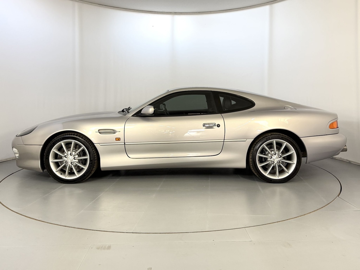 Used Aston Martin DB7 for sale - 77975447: Photo 4