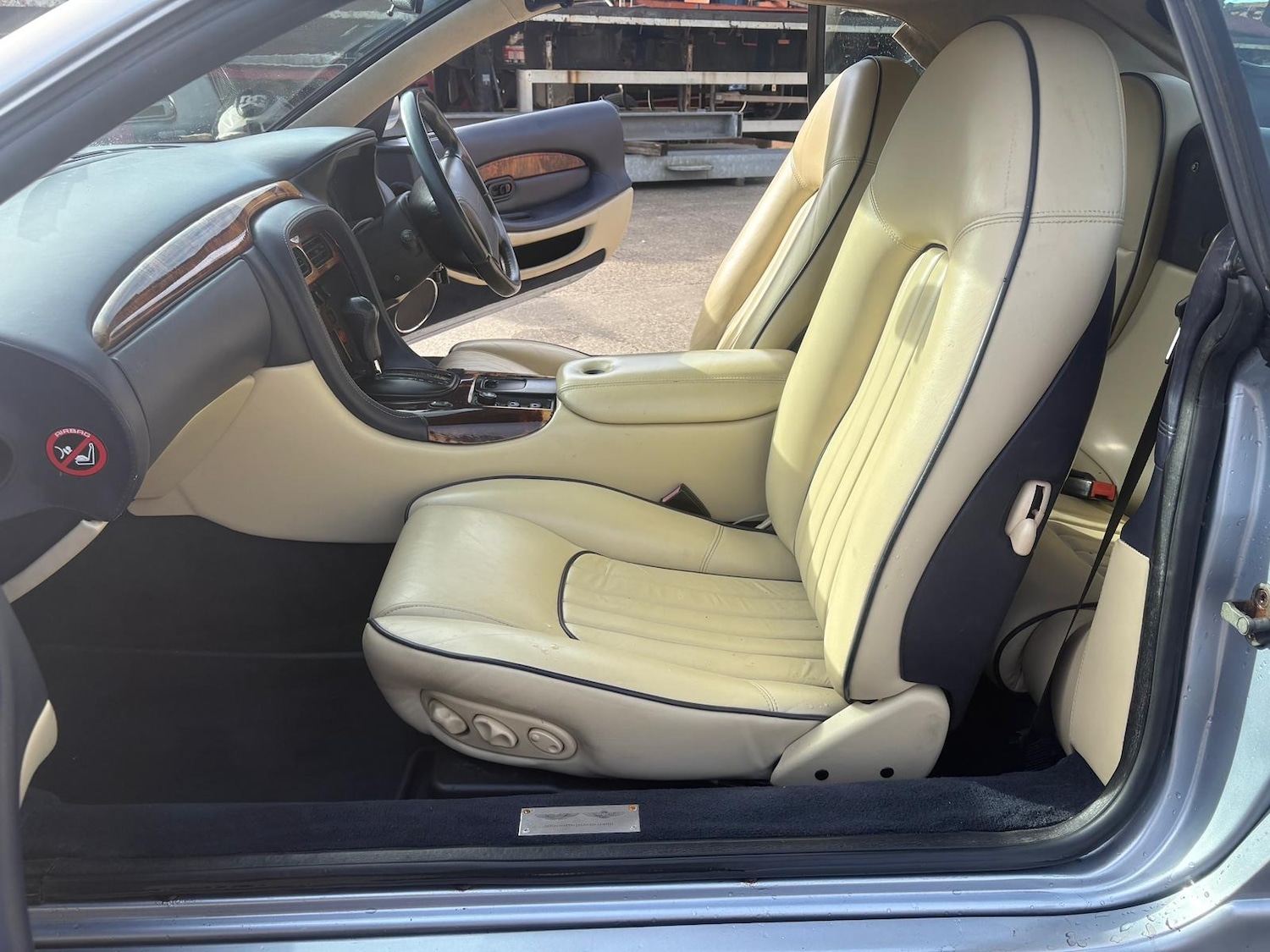 Used Aston Martin DB7 1998 for sale - 76045626: Photo 15