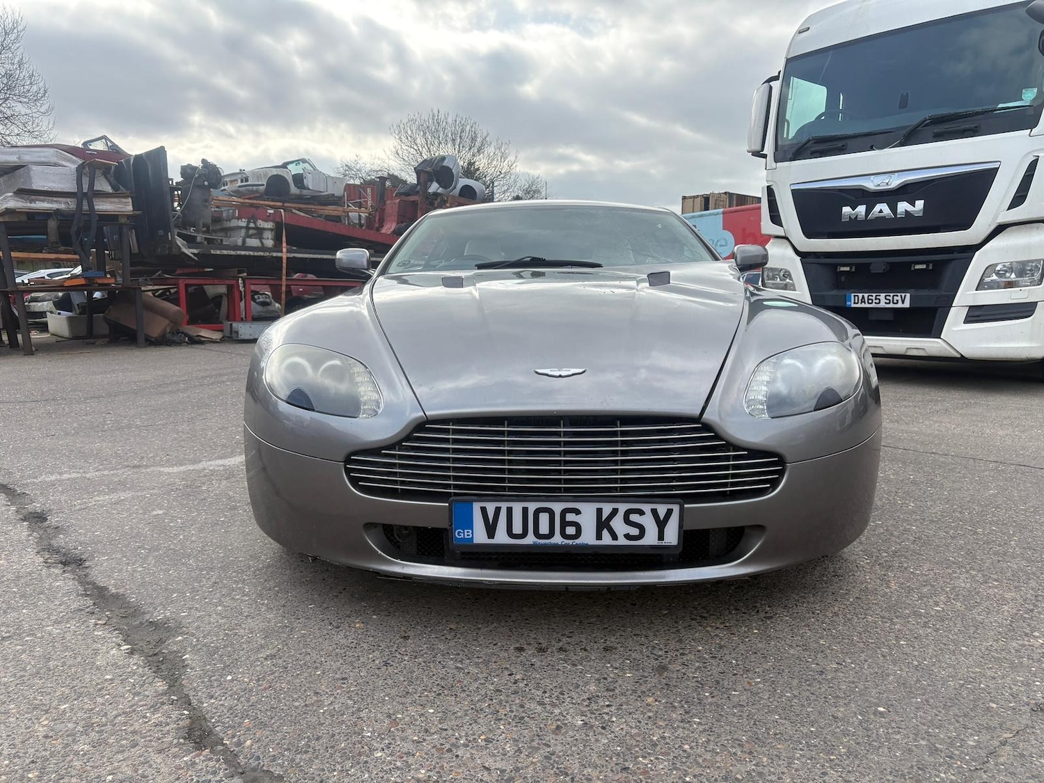 Used Aston Martin Vantage 2006 for sale - 77932450: Photo 2