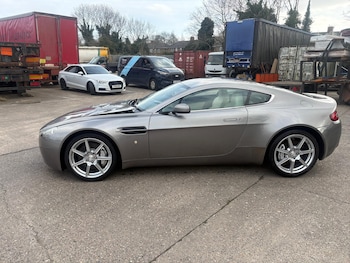 Used Aston Martin Vantage 2006 for sale - 77932450: Photo