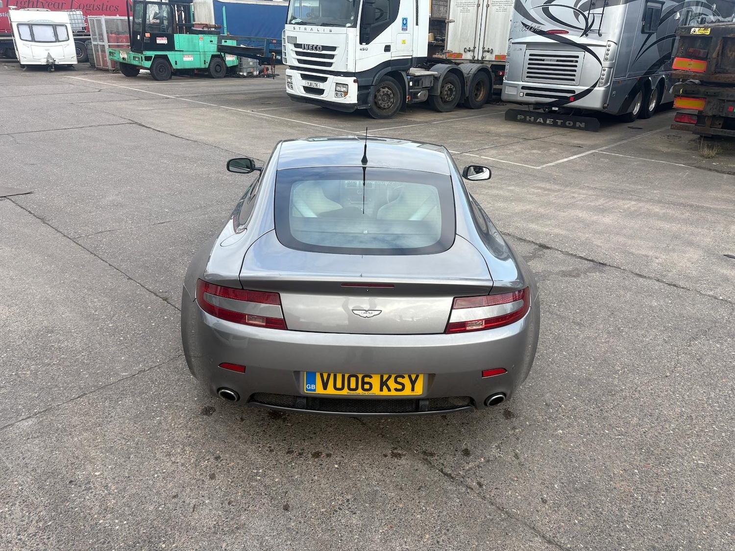 Used Aston Martin Vantage 2006 for sale - 77932450: Photo 4