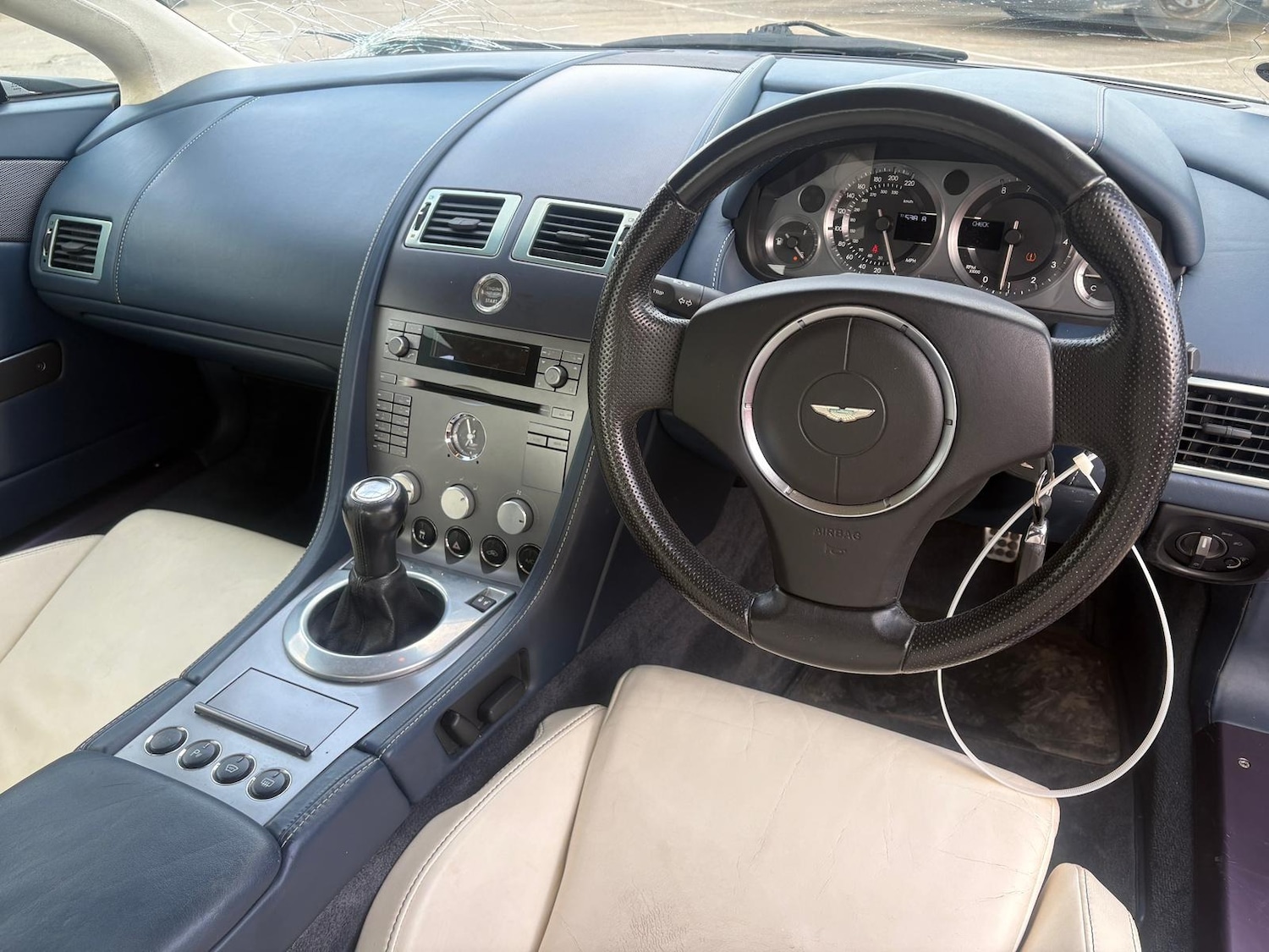 Used Aston Martin Vantage 2006 for sale - 77932450: Photo 9