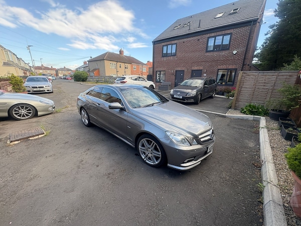 Used Mercedes-Benz E-Class 2009 for sale - 75299885: Photo 1