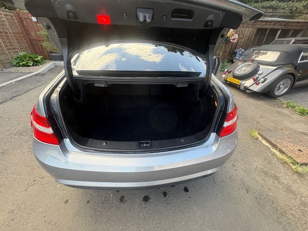 Used Mercedes-Benz E-Class 2009 for sale - 75299885: Photo 8