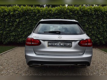 Used Mercedes-Benz C Class 2015 for sale - 77892973: Photo