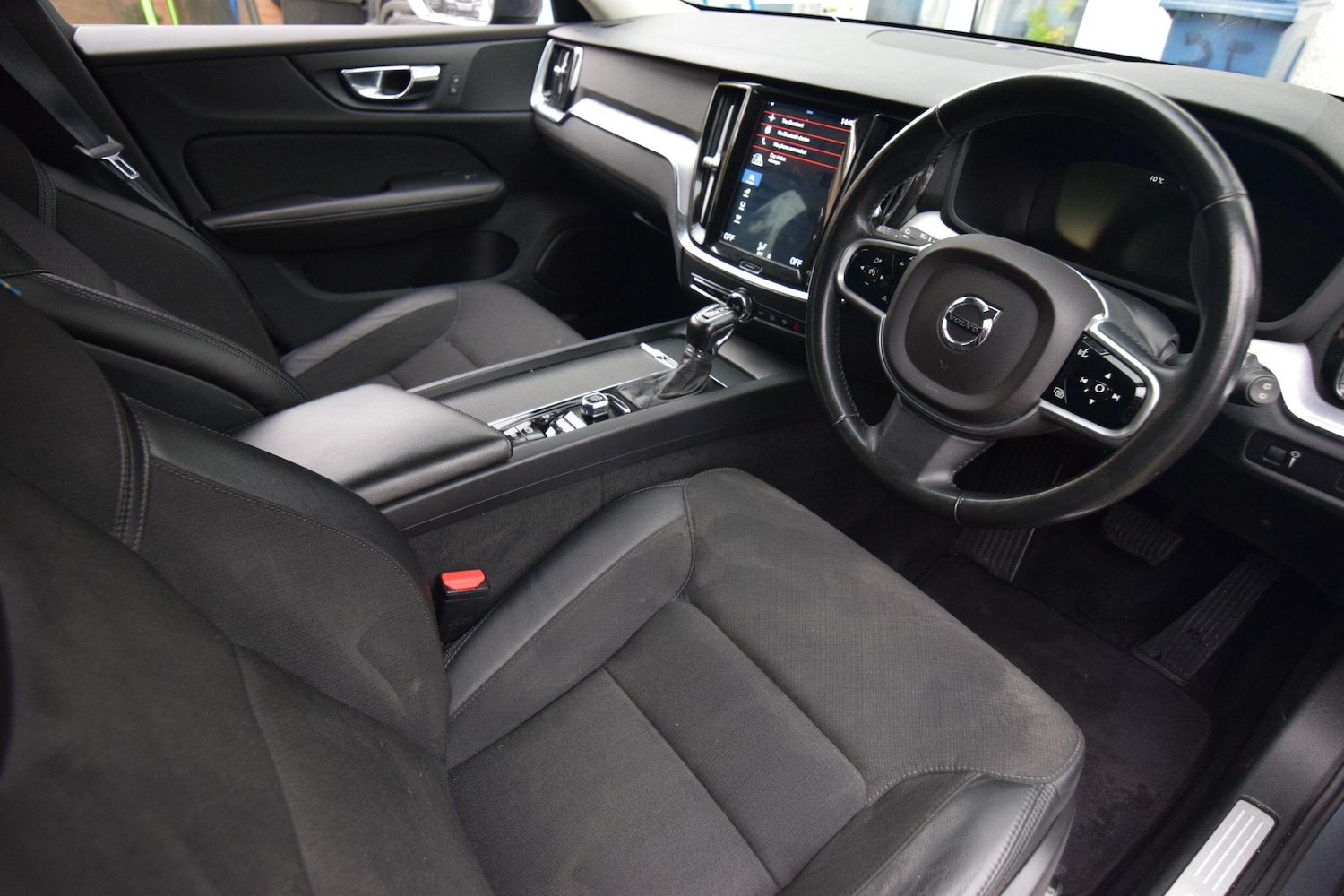 Used Volvo V60 2018 for sale - 76786740: Photo 13