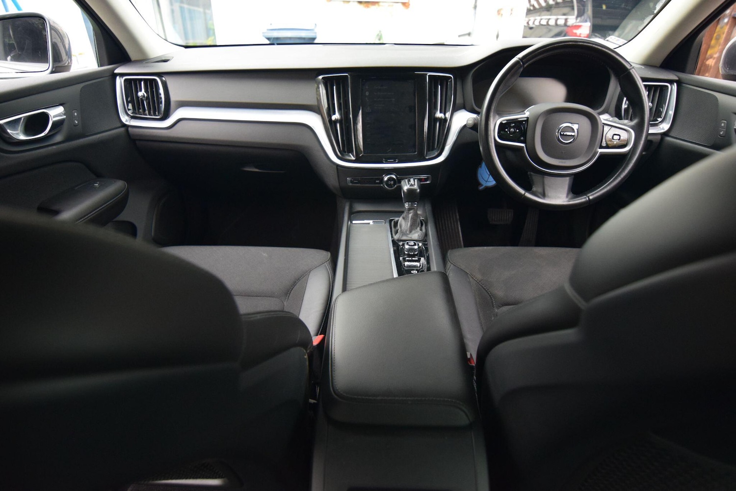 Used Volvo V60 2018 for sale - 76786740: Photo 15