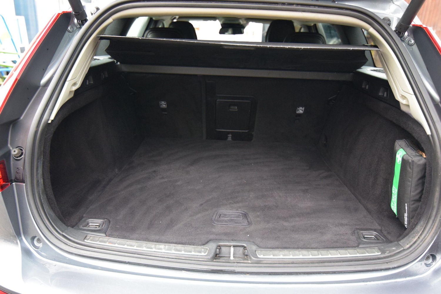 Used Volvo V60 2018 for sale - 76786740: Photo 36