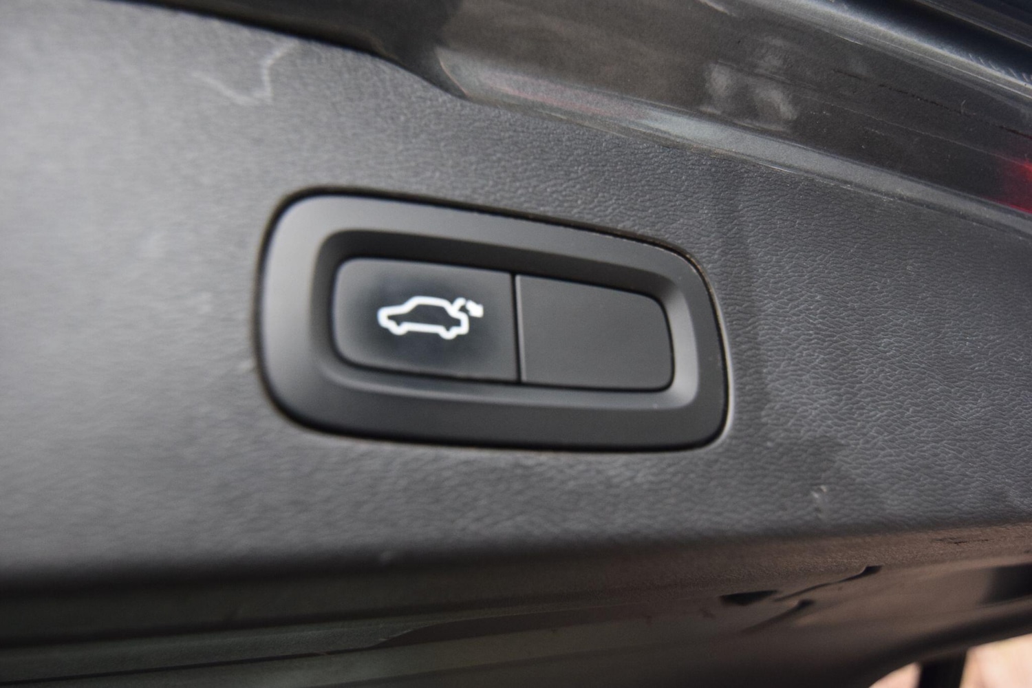 Used Volvo V60 2018 for sale - 76786740: Photo 37