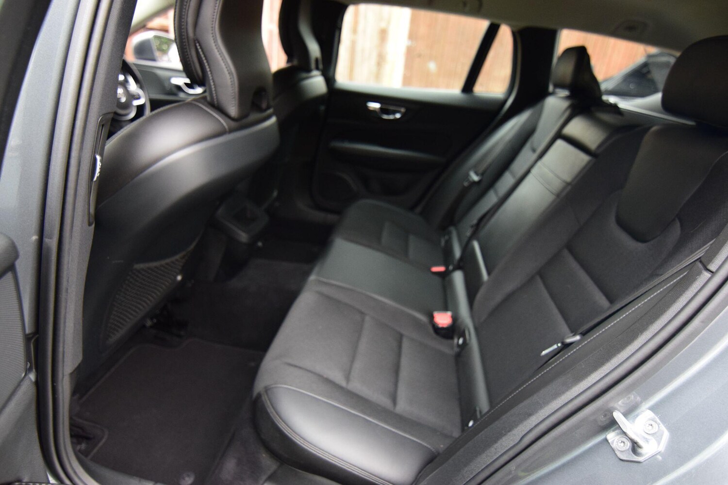 Used Volvo V60 2018 for sale - 76786740: Photo 48