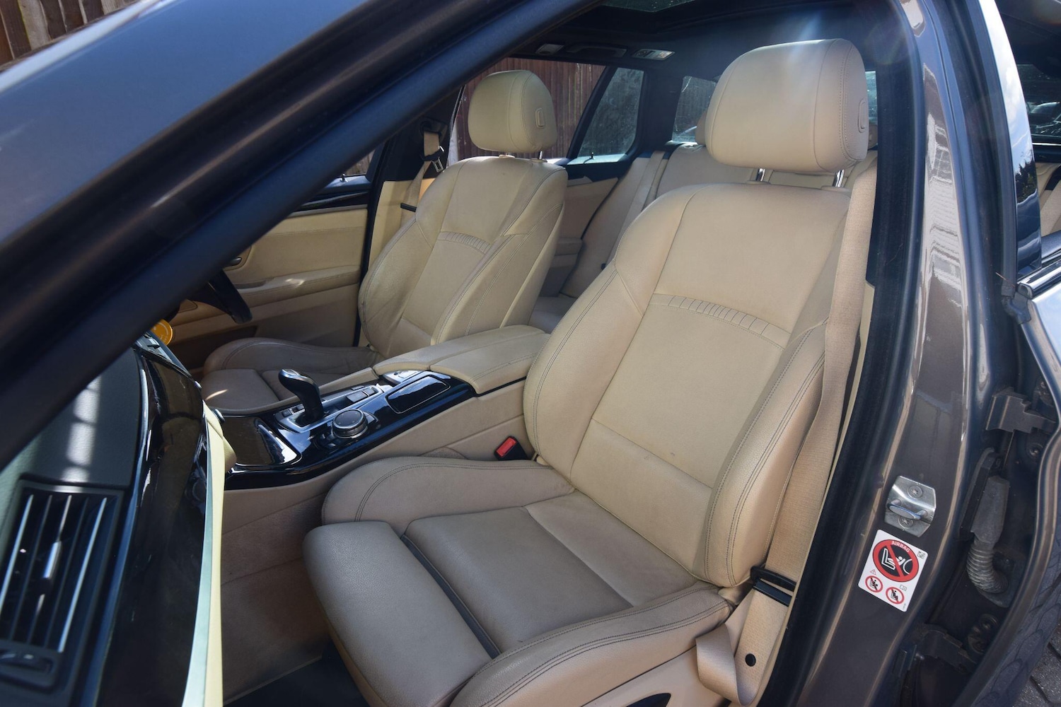 Used BMW 5 Series 2016 for sale - 77625936: Photo 22