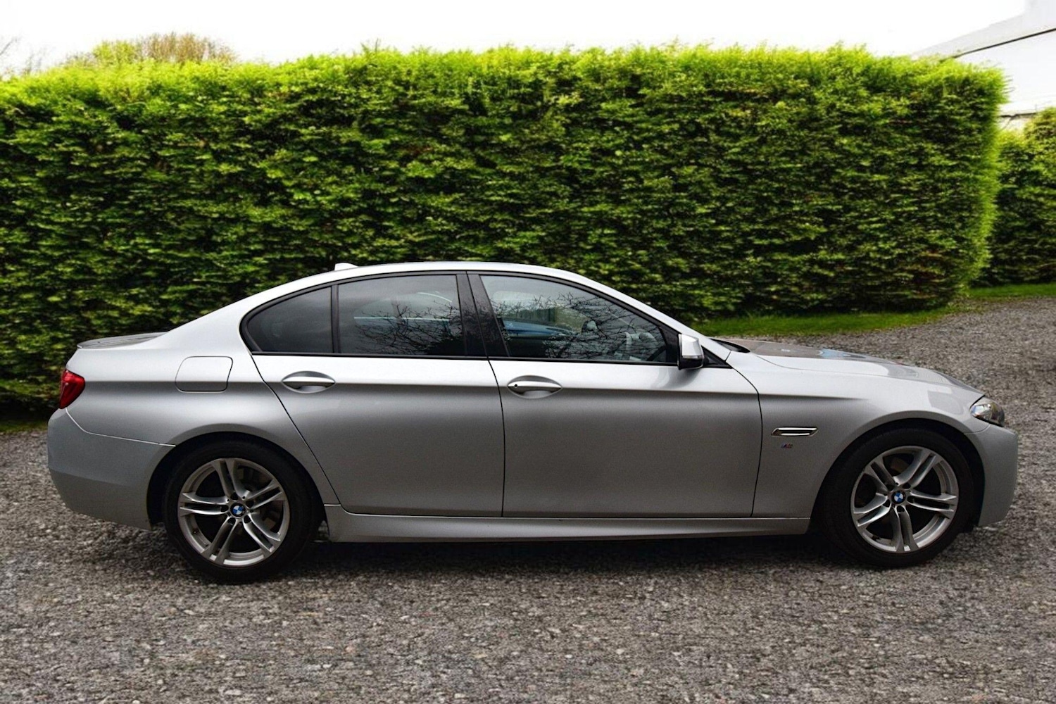 Used BMW 5 Series for sale - 77682875: Photo 2