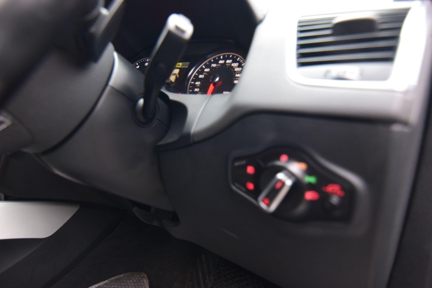 Used Audi Q5 2015 for sale - 77040763: Photo 29