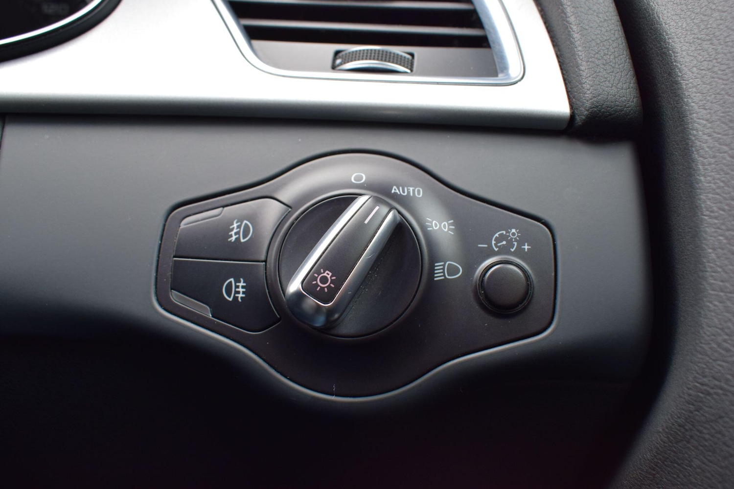 Used Audi A4 2015 for sale - 77612836: Photo 16