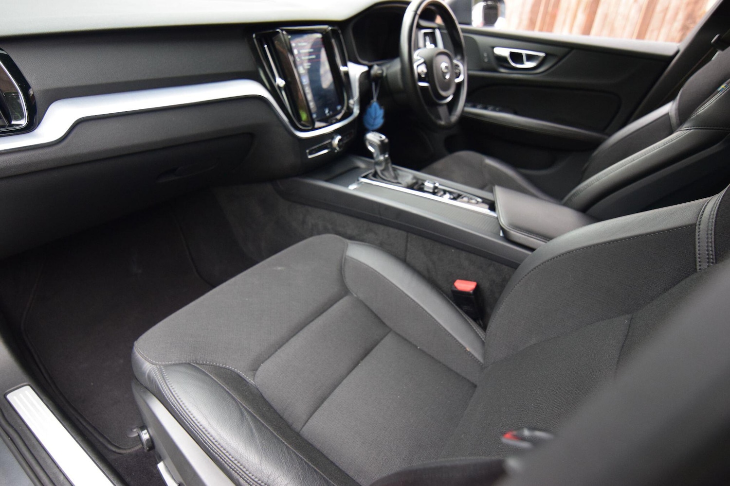 Used Volvo V60 2018 for sale - 76722507: Photo 14