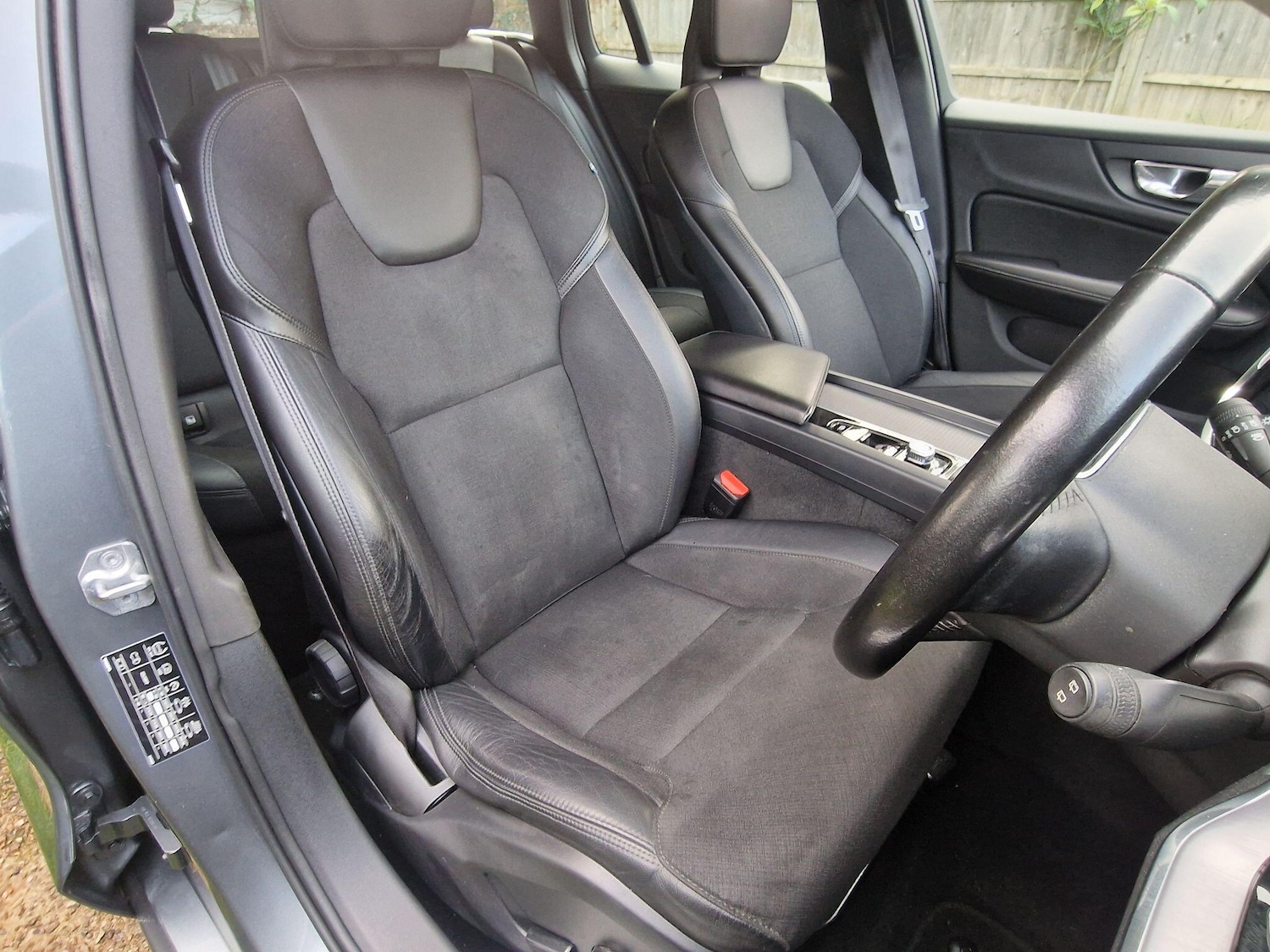 Used Volvo V60 2018 for sale - 76722507: Photo 15