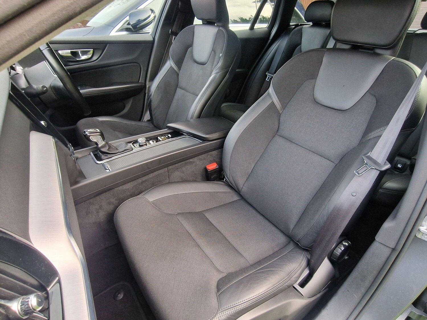 Used Volvo V60 2018 for sale - 76722507: Photo 21