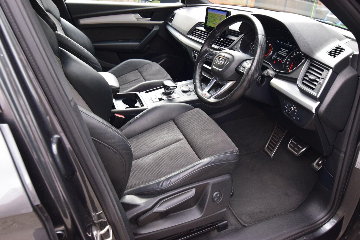 Used Audi Q5 2017 for sale - 76722509: Photo 10