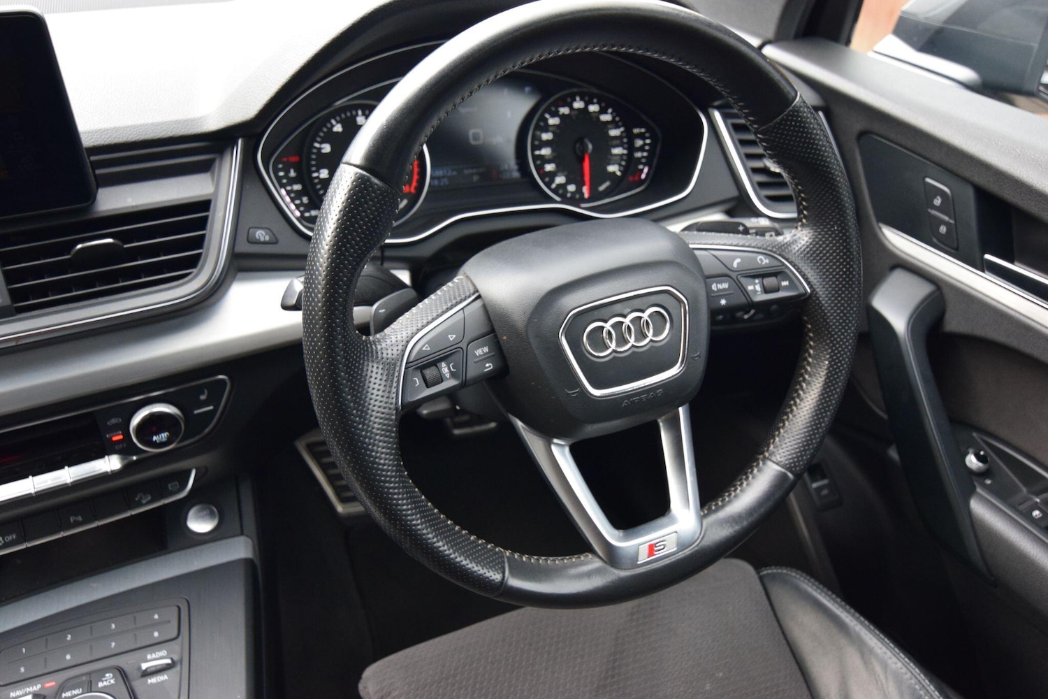 Used Audi Q5 2017 for sale - 76722509: Photo 14