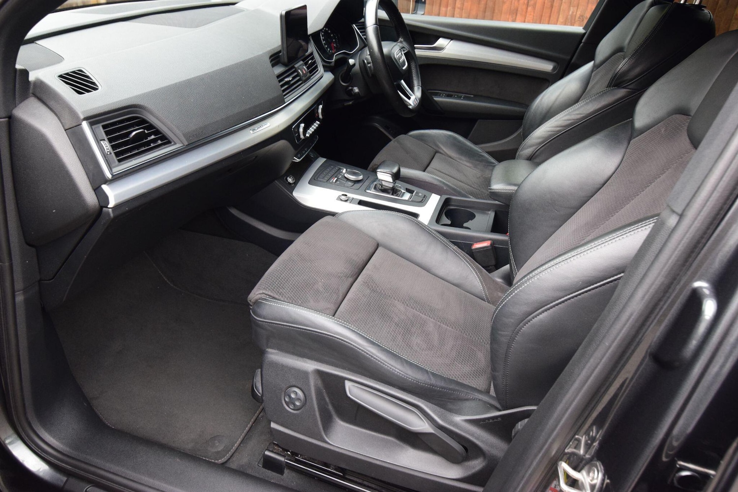 Used Audi Q5 2017 for sale - 76722509: Photo 24