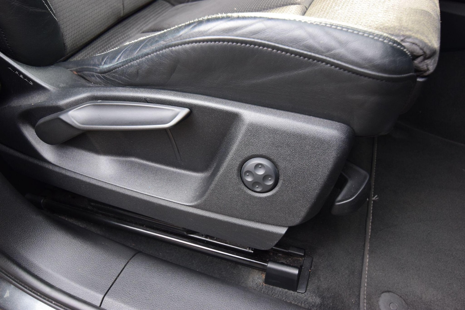 Used Audi Q5 2017 for sale - 76722509: Photo 35