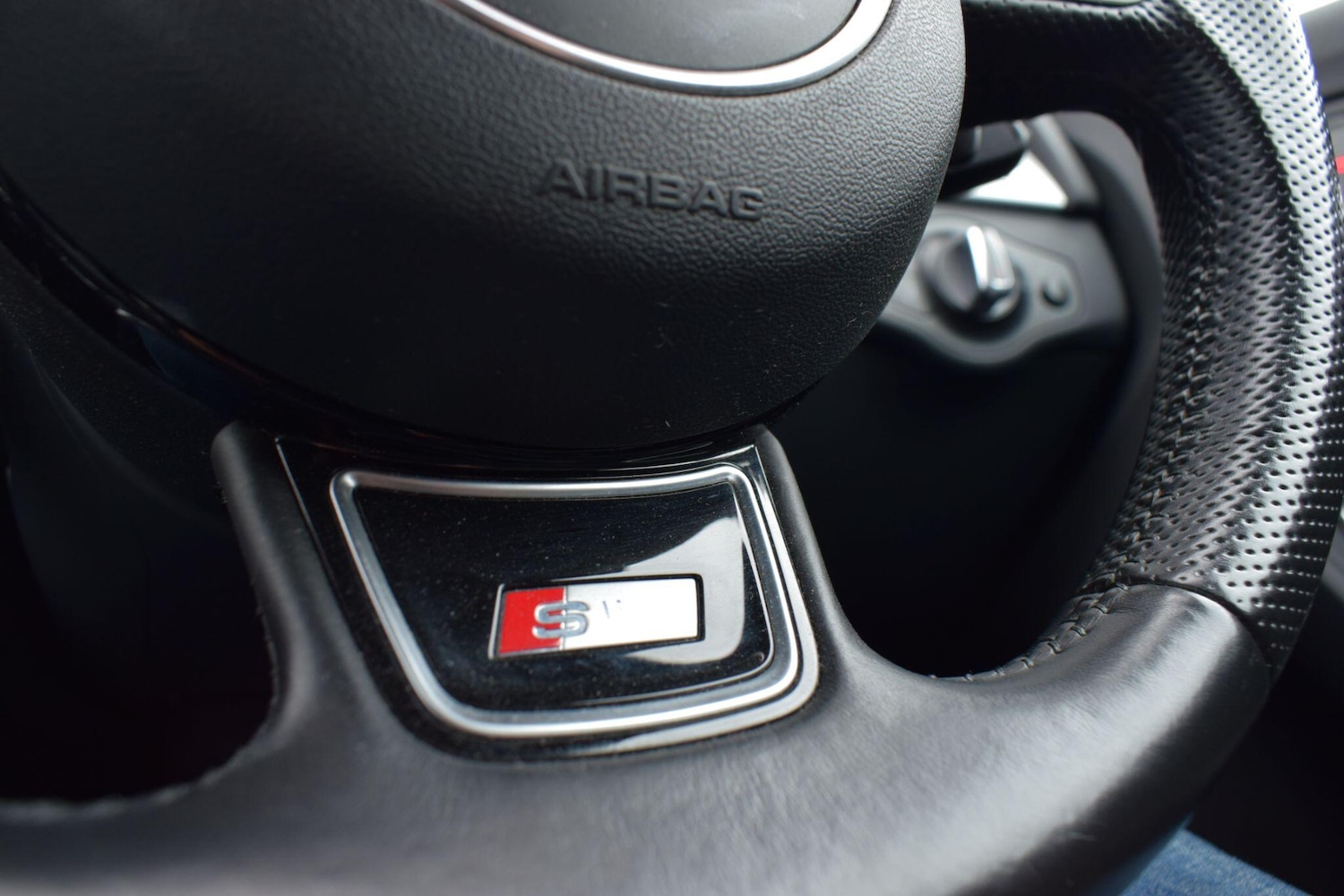 Used Audi A4 2015 for sale - 77331183: Photo 36