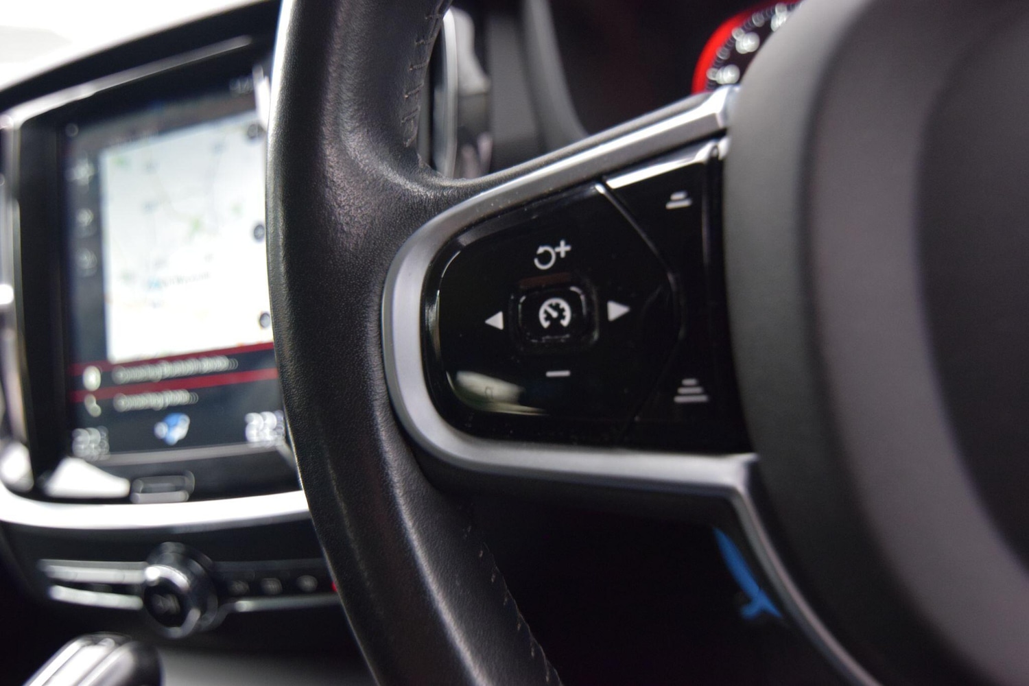 Used Volvo V60 2018 for sale - 77081718: Photo 51