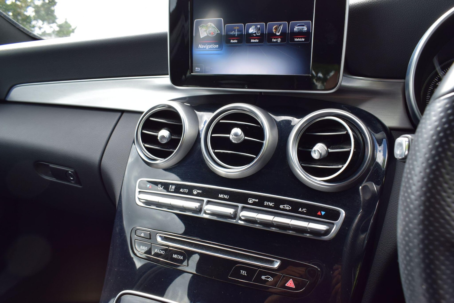 Used Mercedes-Benz C Class 2015 for sale - 77559361: Photo 17