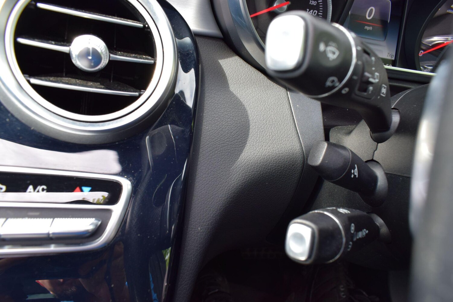 Used Mercedes-Benz C Class 2015 for sale - 77559361: Photo 41