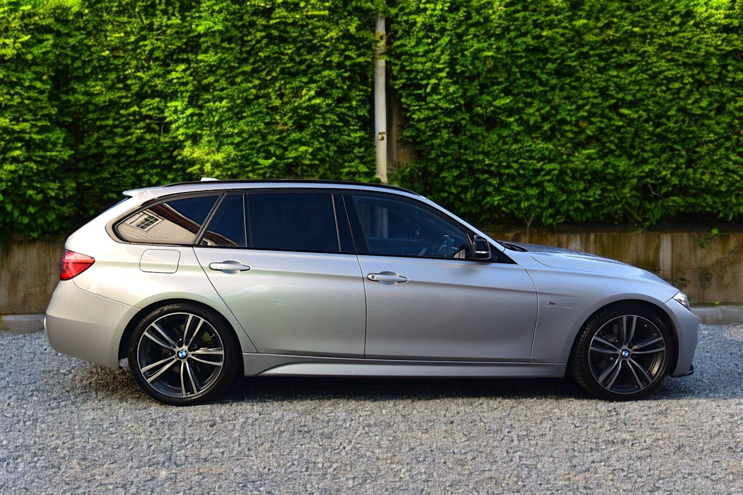 Used BMW 3 Series 2017 for sale - 77074192: Photo 2