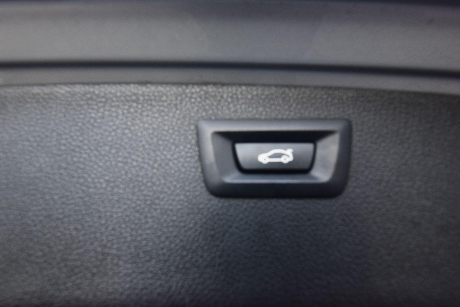 Used BMW 3 Series 2017 for sale - 77074192: Photo 33