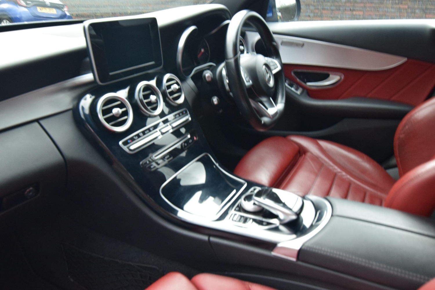 Used Mercedes-Benz C Class 2017 for sale - 77625215: Photo 2