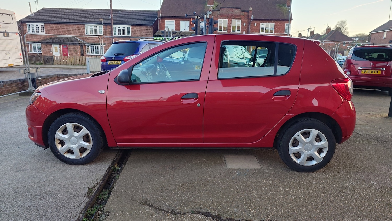 Used Dacia Sandero 2015 for sale - 77605272: Photo 3