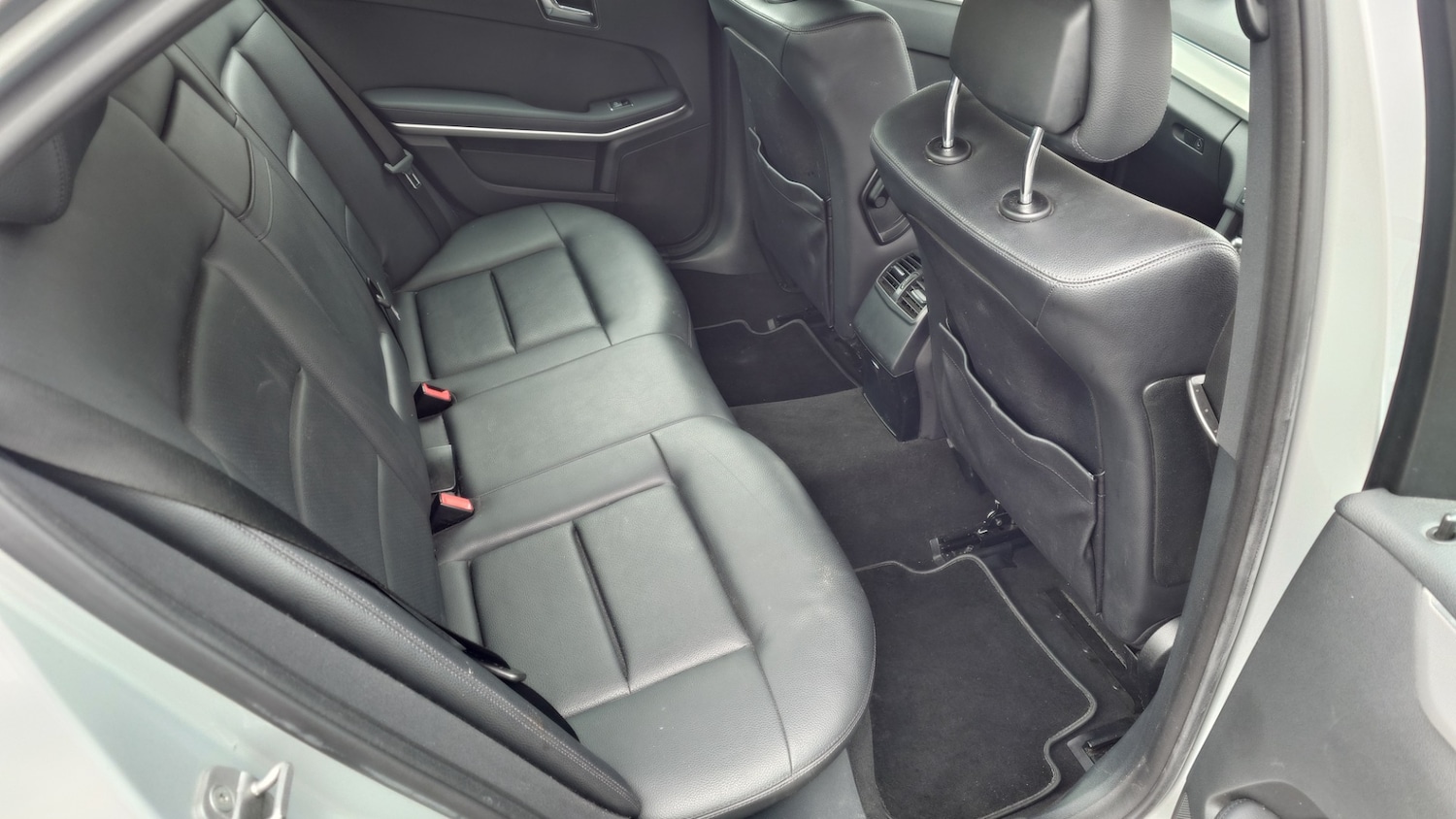 Used Mercedes-Benz E Class 2011 for sale - 76975395: Photo 10