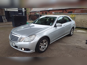 Used Mercedes-Benz E Class 2011 for sale - 76975395: Photo