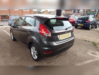 Used Ford Fiesta 2016 for sale - 75921753: Photo