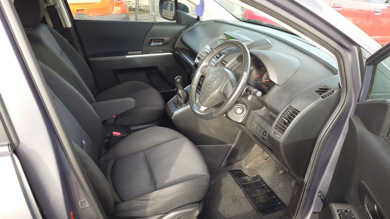 Used Mazda Mazda5 2010 for sale - 77350084: Photo 8