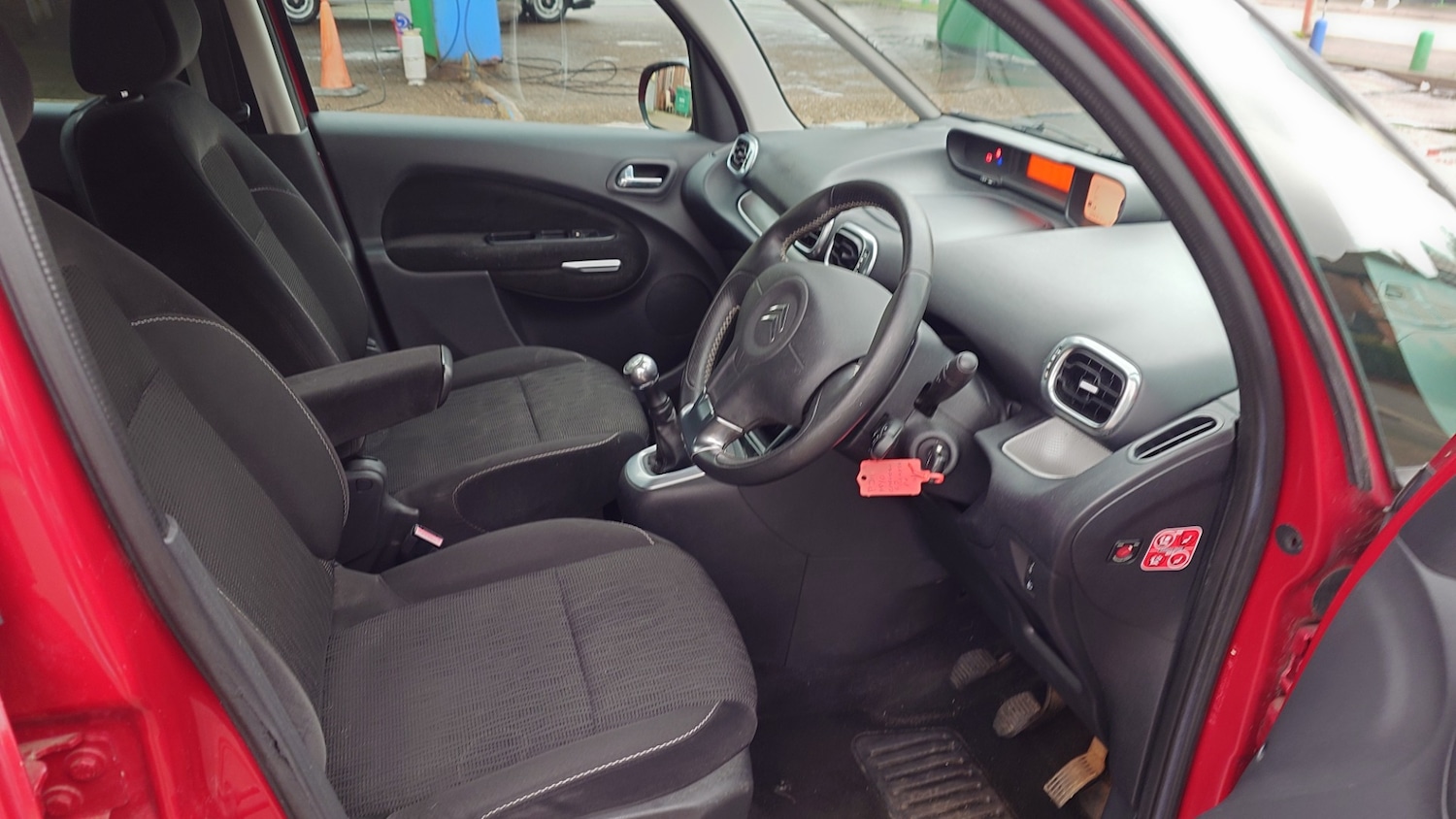 Used Citroen C3 Picasso 2011 for sale - 76969234: Photo 9