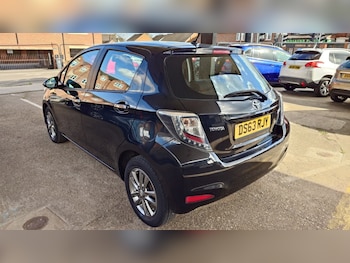 Used Toyota Yaris 2014 for sale - 79583697: Photo