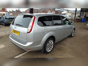 Used Ford Focus 2009 for sale - 77418642: Photo