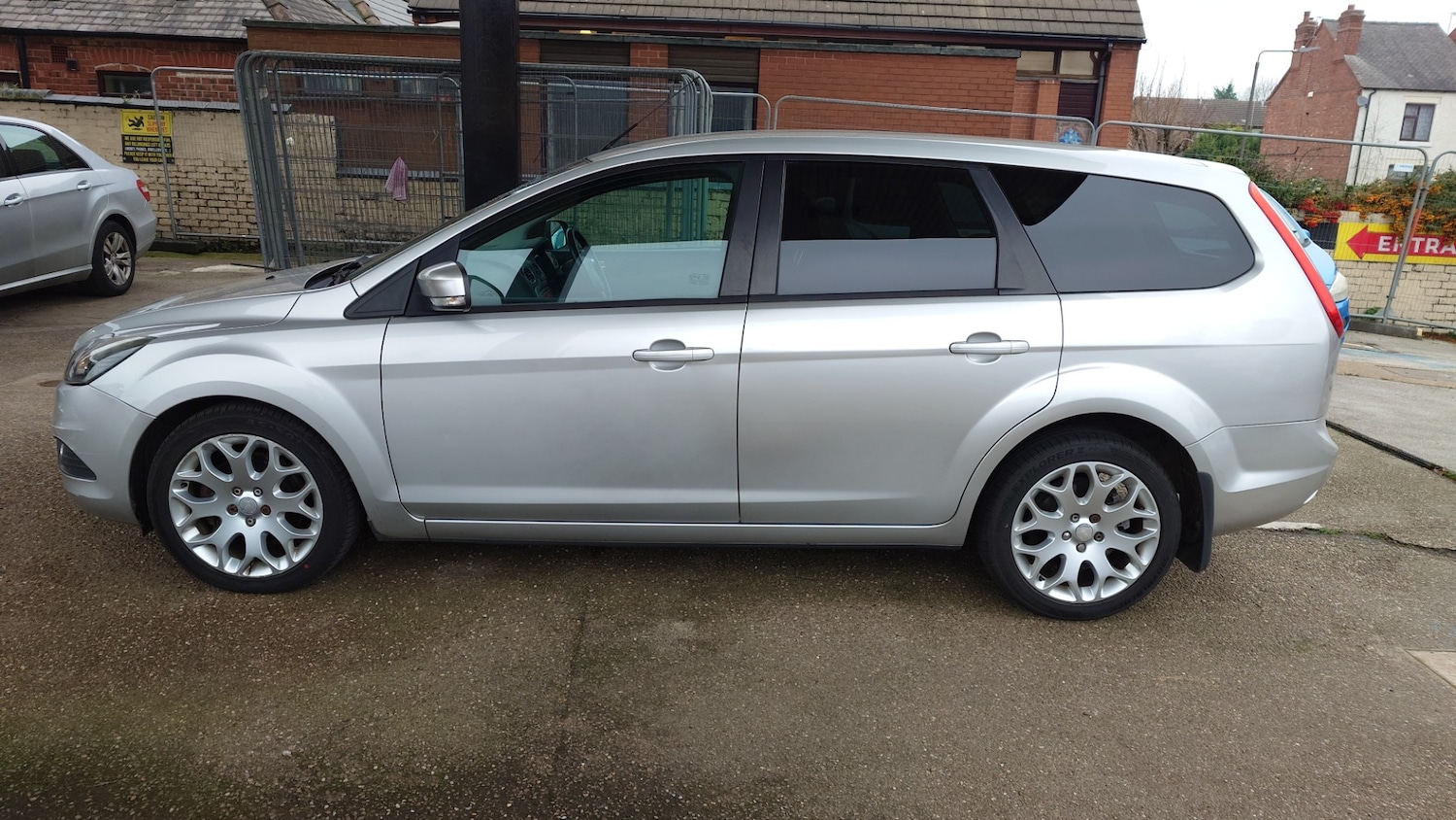 Used Ford Focus 2009 for sale - 77418642: Photo 6