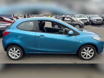 Used Mazda Mazda2 2011 for sale - 77760533: Photo