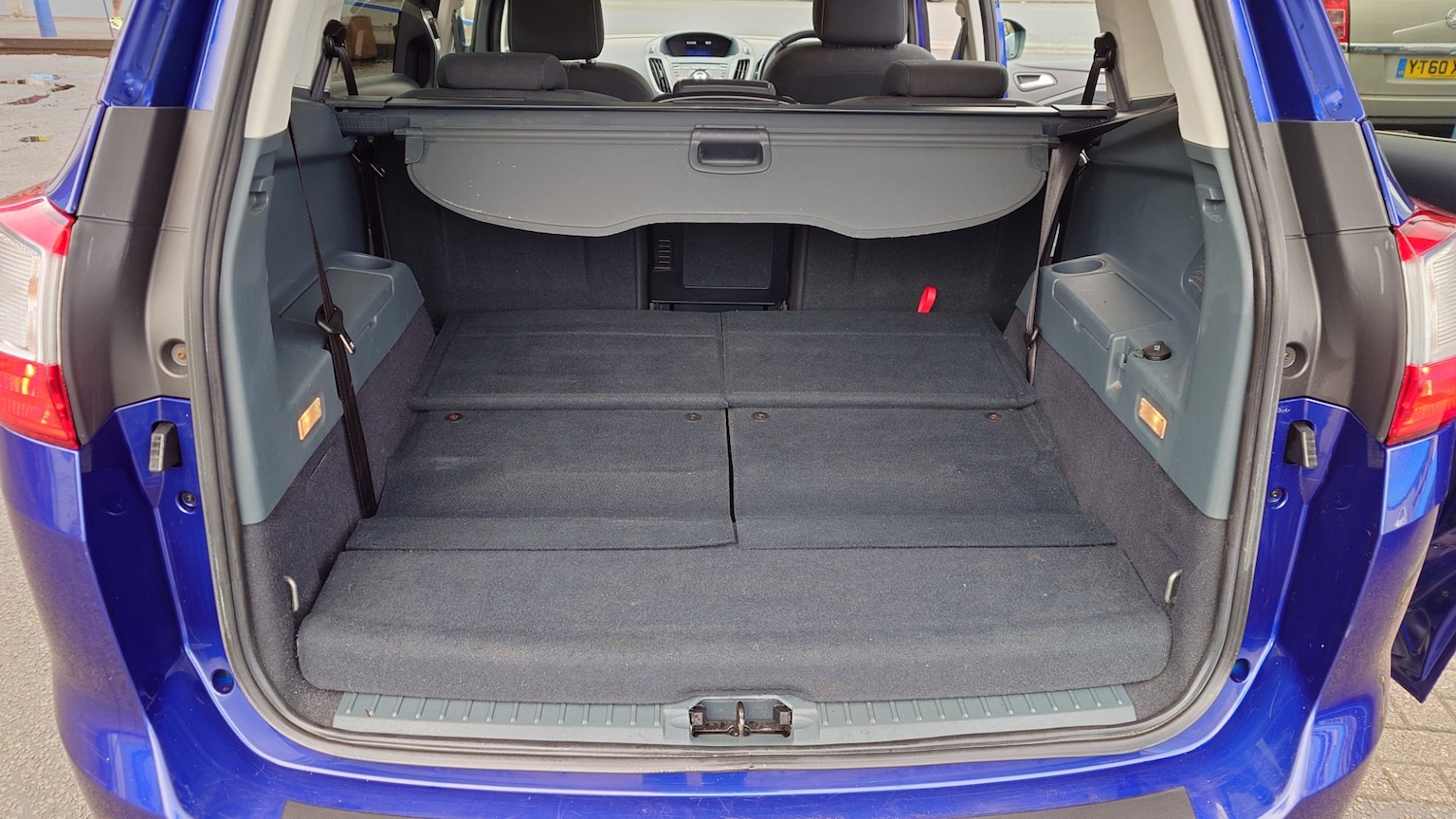 Used Ford Grand C-Max 2013 for sale - 76187328: Photo 14