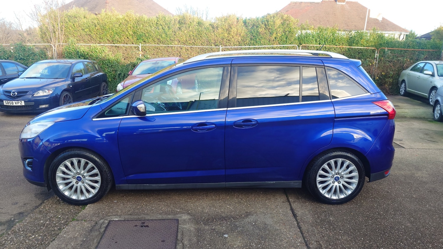 Used Ford Grand C-Max 2013 for sale - 76187328: Photo 3