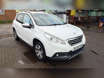 Used Peugeot 2008 2015 for sale - 76211077: Photo