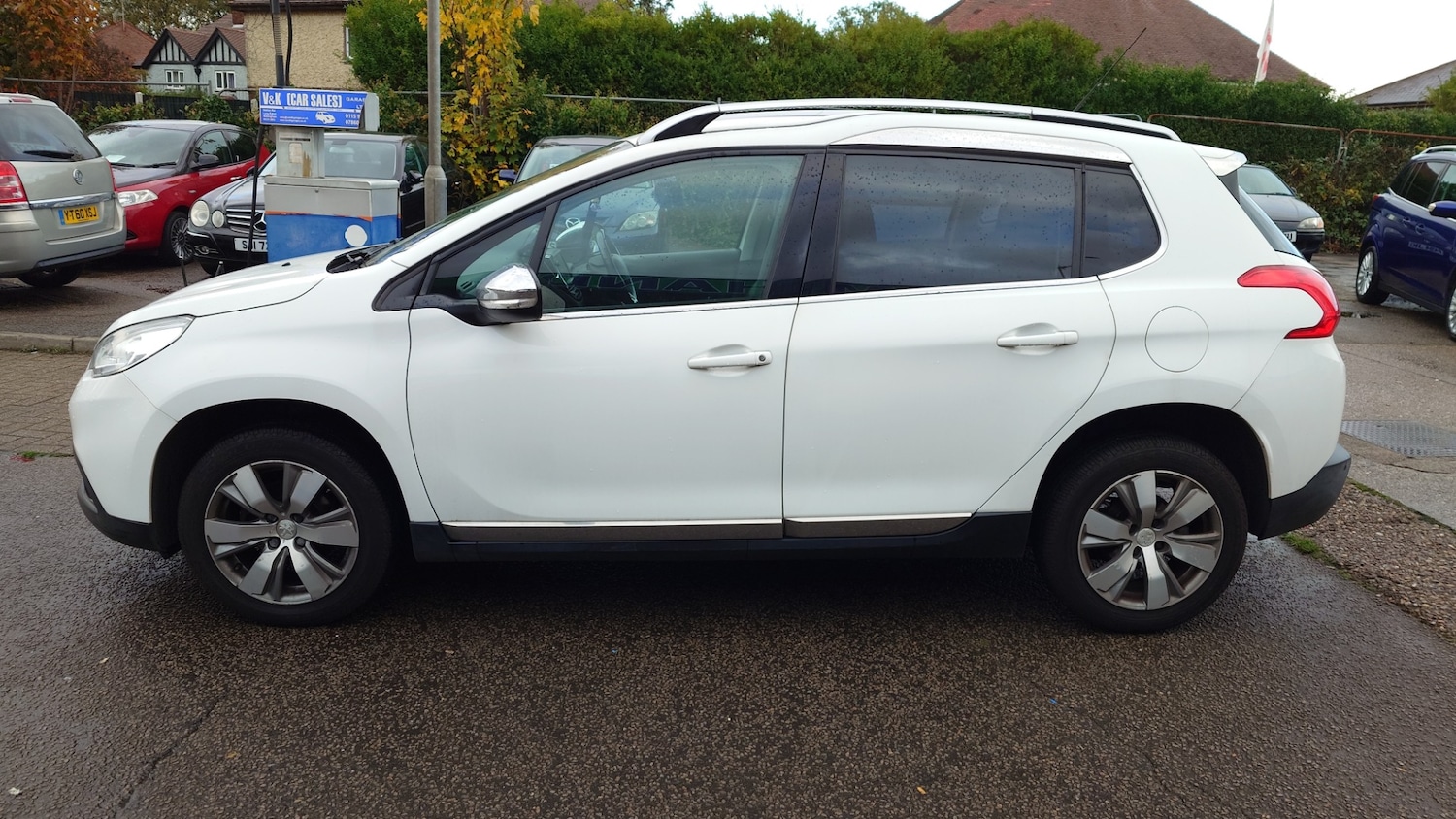 Used Peugeot 2008 2015 for sale - 76211077: Photo 4
