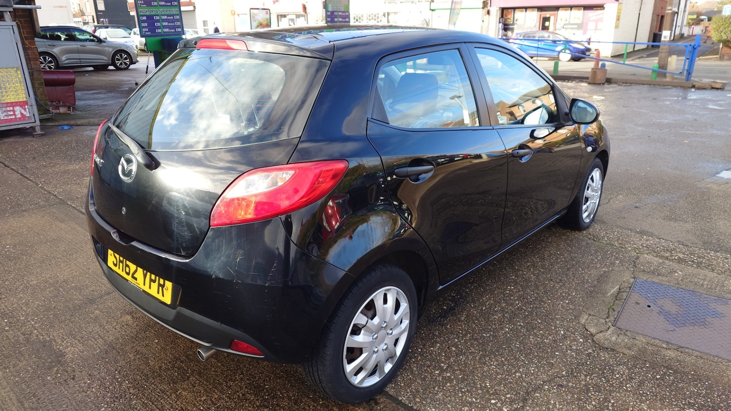 Used Mazda Mazda2 2012 for sale - 76975397: Photo 7