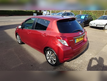 Used Toyota Yaris 2013 for sale - 75922300: Photo