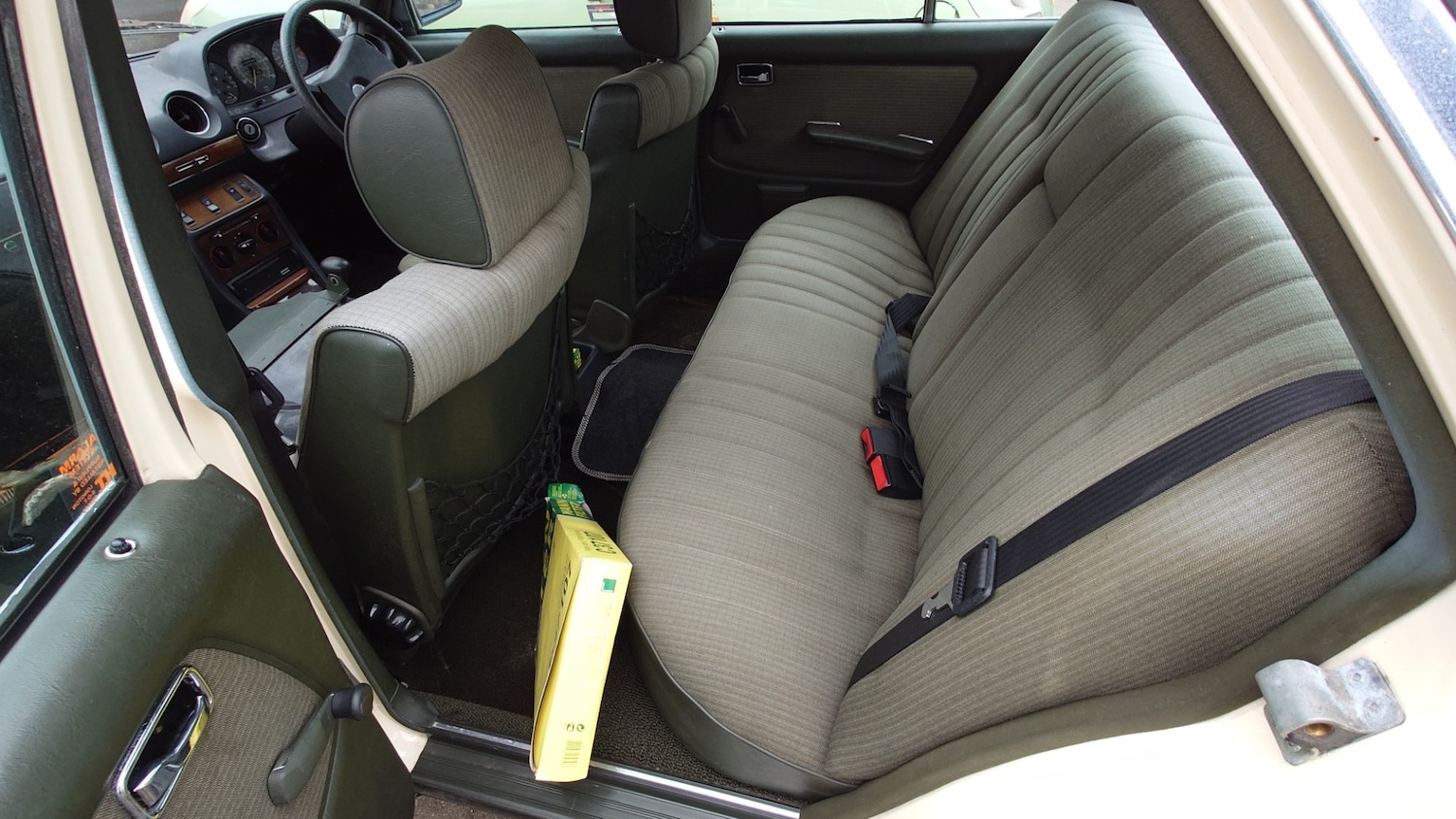 Used Mercedes-Benz 200 1983 for sale - 76063859: Photo 13