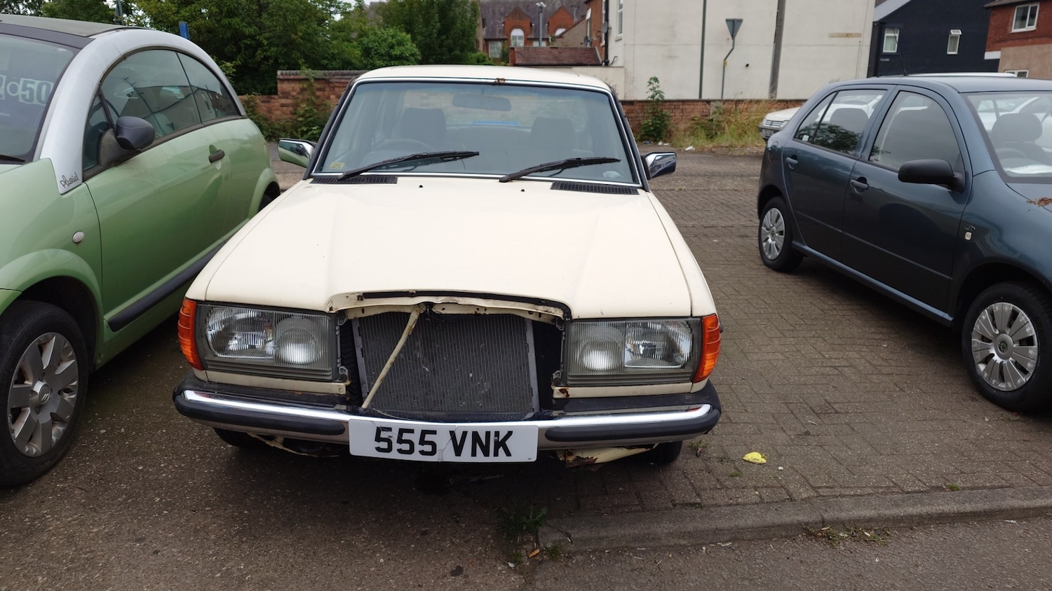 Used Mercedes-Benz 200 1983 for sale - 76063859: Photo 2